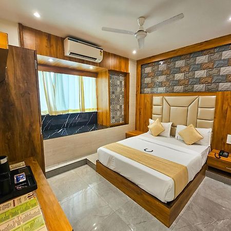Hotel Bkc Prime - Near Us Consulate มุมไบ ภายนอก รูปภาพ