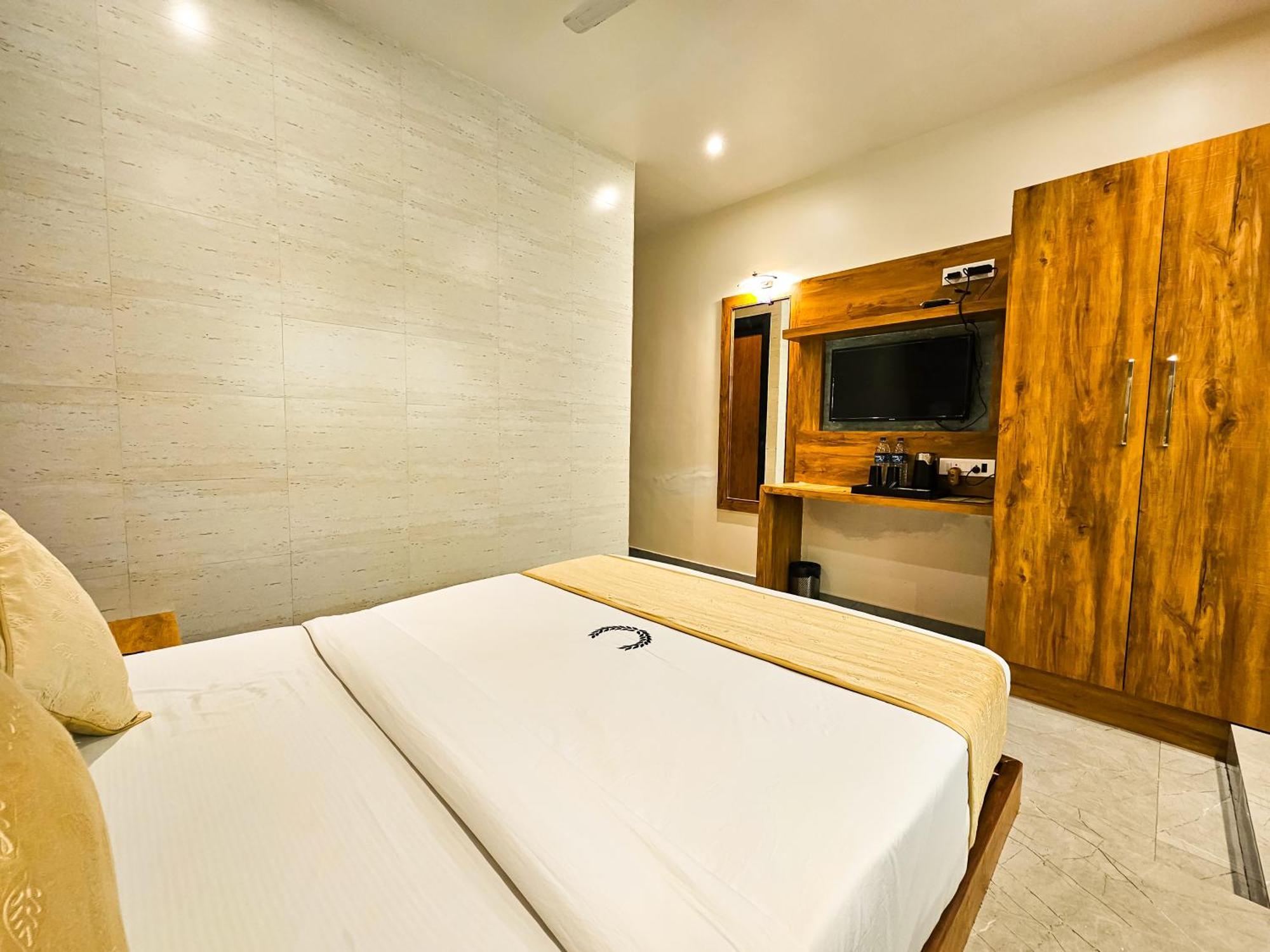 Hotel Bkc Prime - Near Us Consulate มุมไบ ภายนอก รูปภาพ