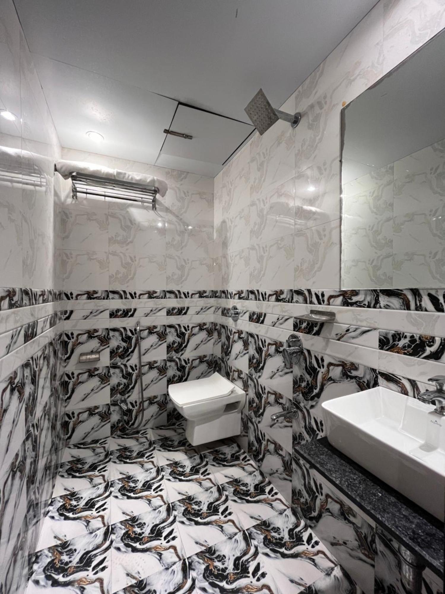 Hotel Bkc Prime - Near Us Consulate มุมไบ ภายนอก รูปภาพ