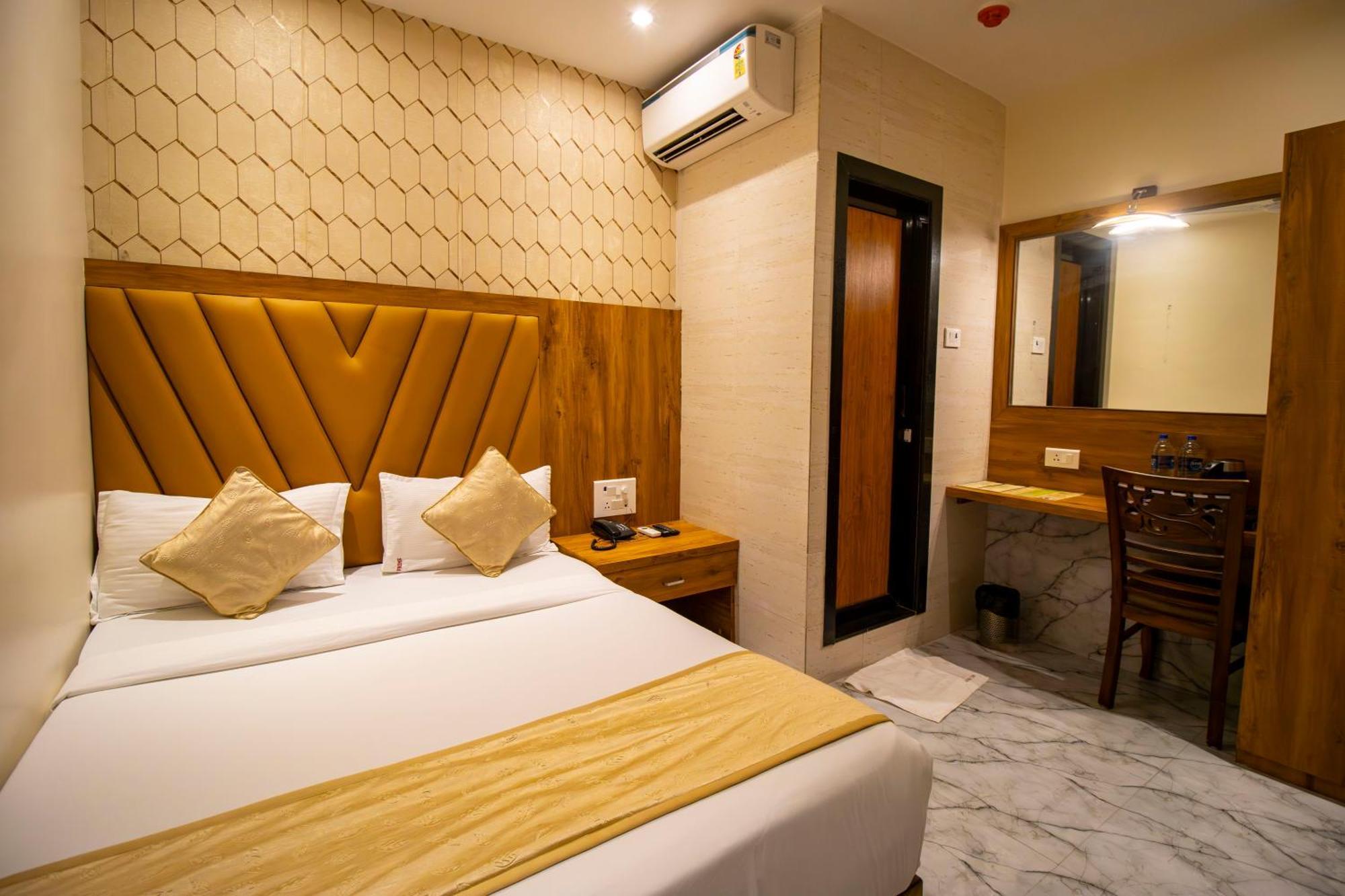 Hotel Bkc Prime - Near Us Consulate มุมไบ ภายนอก รูปภาพ