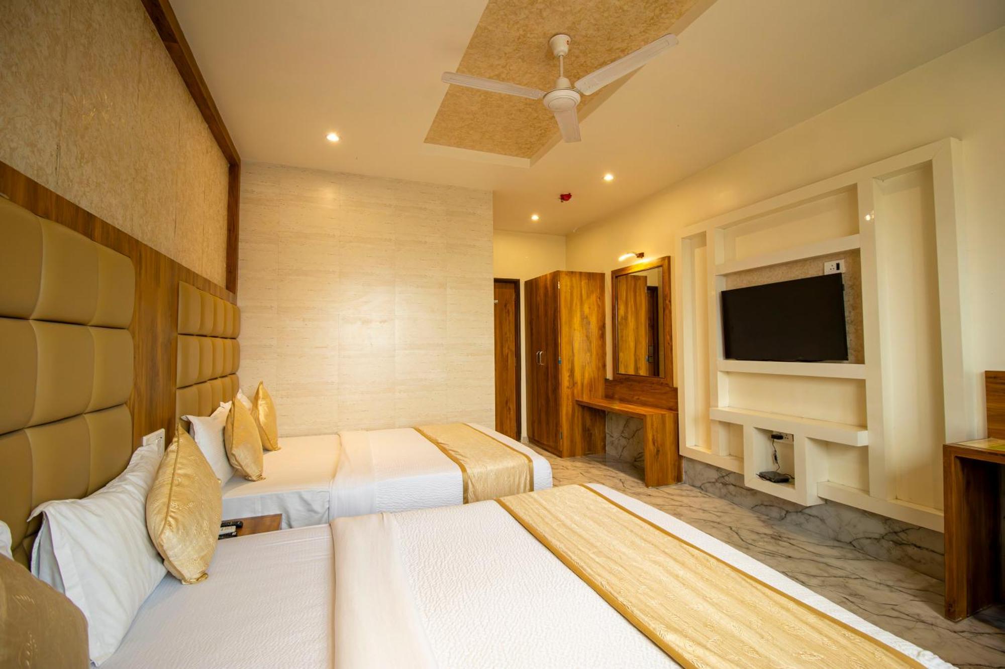 Hotel Bkc Prime - Near Us Consulate มุมไบ ภายนอก รูปภาพ